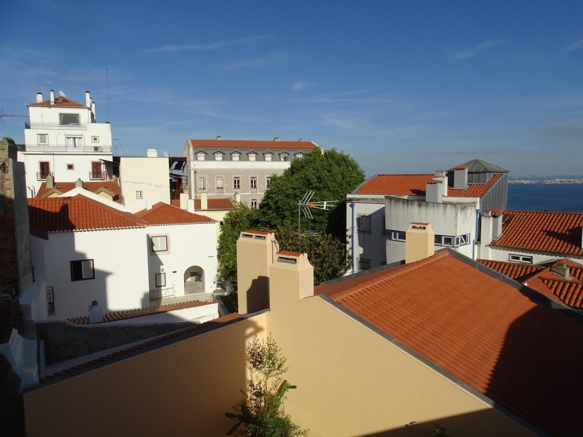 Apartments Center Castelo De Sao Jorge Лісабон Екстер'єр фото